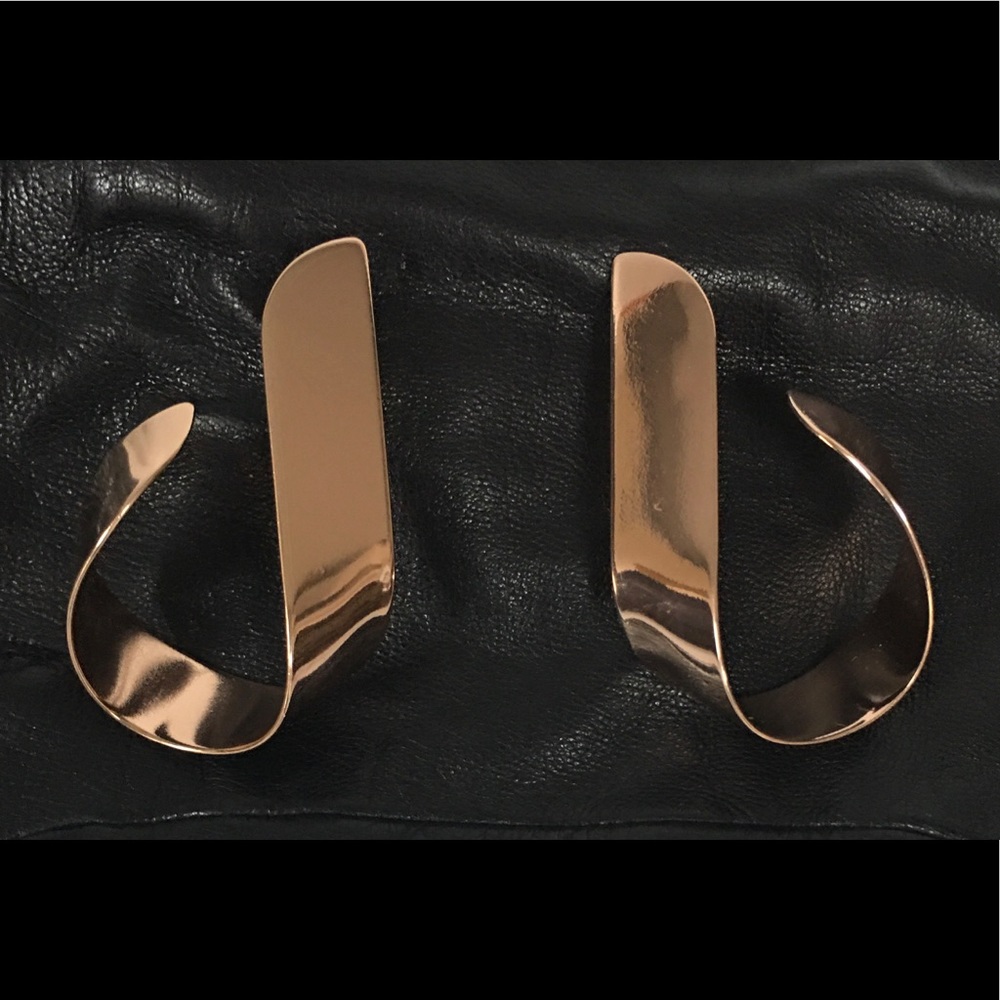Rose Gold Earrings - Stylish Twist On a Basic Hoop